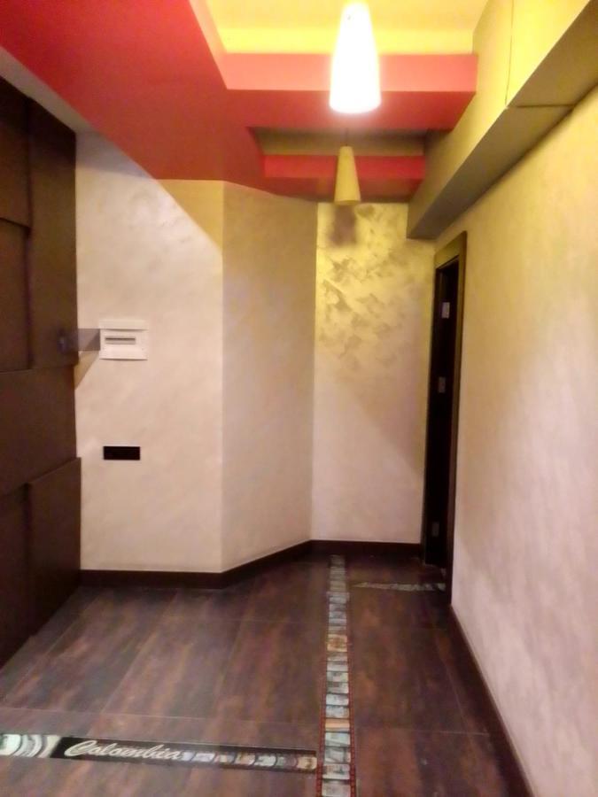 Planet Hotel Erevan Esterno foto