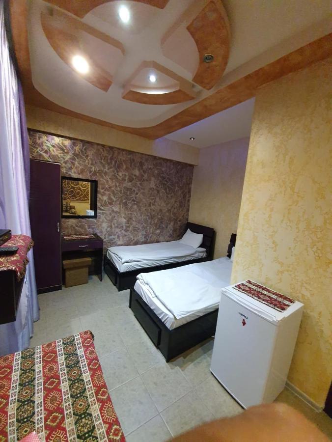 Planet Hotel Erevan Esterno foto