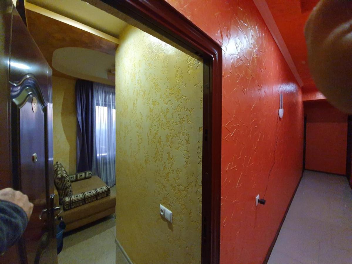 Planet Hotel Erevan Esterno foto